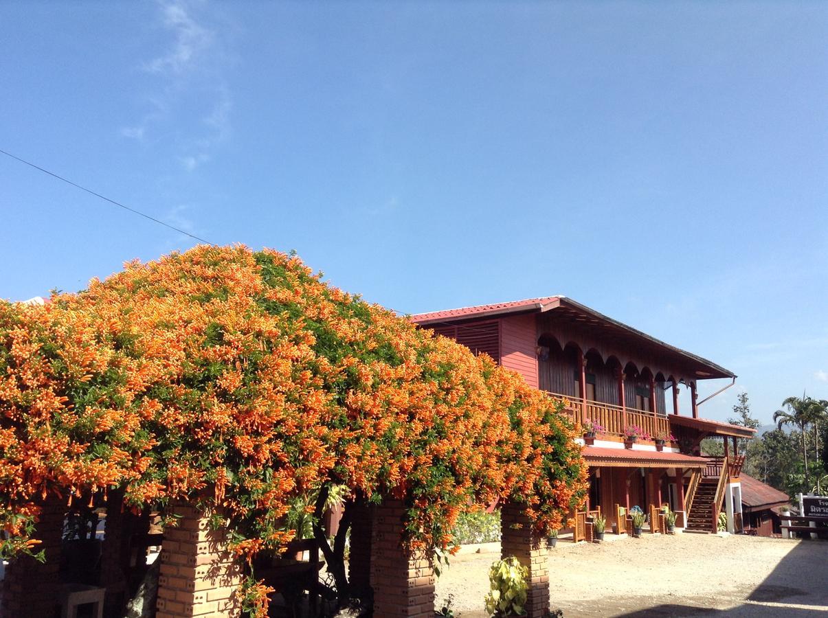 Ban Khun Yuam Mitkhoonyoum Hotel מראה חיצוני תמונה